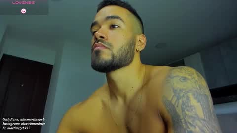 Onlyfansalexmartinezwb  Instagram alexwbmartinez  Twitter martinezcb937 online show from 30, 9, 2025