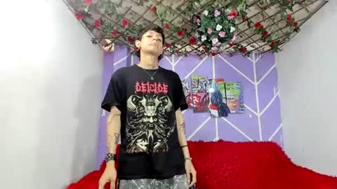 chicos hot online show from 3, 8, 2026