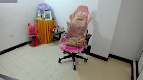 Alexandra Independent model online show from 7, 10, 2025