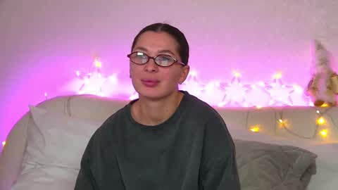 Snapshot of alexandrabloom chatting on 17, 12, 2024 AlexandraBloom online show from 17, 12, 2024