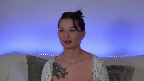 Snapshot of alexandrabloom chatting on 2, 3, 2025 AlexandraBloom online show from 2, 3, 2025