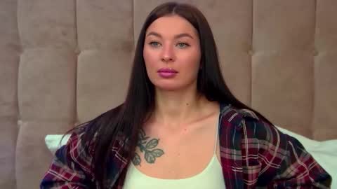 Snapshot of alexandrabloom chatting on 23, 10, 2025 AlexandraBloom online show from 23, 10, 2025