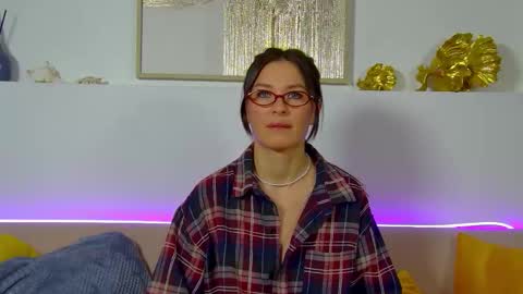 Snapshot of alexandrabloom chatting on 6, 11, 2025 AlexandraBloom online show from 6, 11, 2025