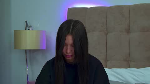 Snapshot of alexandrabloom chatting on 8, 11, 2025 AlexandraBloom online show from 8, 11, 2025