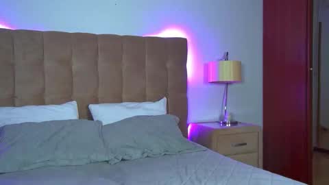 Snapshot of alexandrabloom chatting on 9, 11, 2025 AlexandraBloom online show from 9, 11, 2025