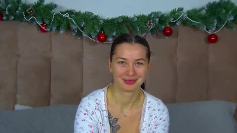 Snapshot of alexandrabloom chatting on 14, 12, 2025 AlexandraBloom online show from 14, 12, 2025