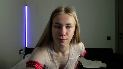 Snapshot of alexarti chatting on 19, 6, 2026 Alex online show from 19, 6, 2026