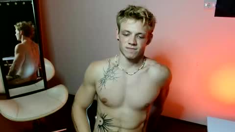 Snapshot of alexbarczukxxx chatting on 13, 5, 2026 Alex Barczuk online show from 13, 5, 2026