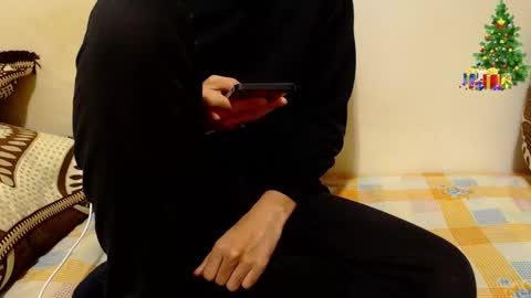 Snapshot of alexdelarge323 chatting on 16, 12, 2025 Alex online show from 16, 12, 2025