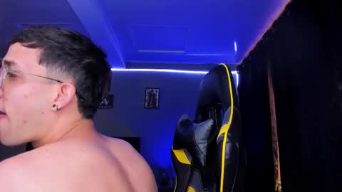 alexgiraldo__ online show from 17, 10, 2025