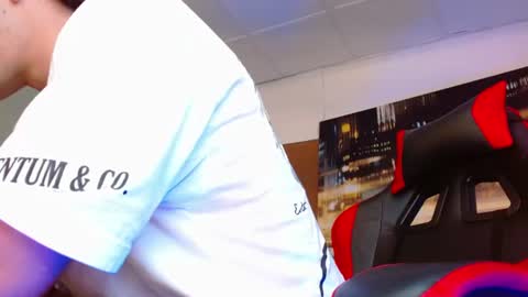 alexgiraldo__ online show from 23, 6, 2026