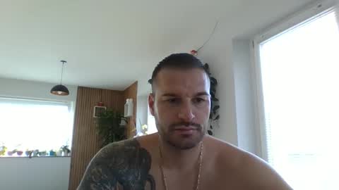 Snapshot of alexgrandi2024 chatting on 12, 1, 2026 rey ale84 online show from 12, 1, 2026