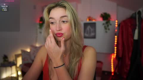 Alexis Texas online show from 8, 1, 2025