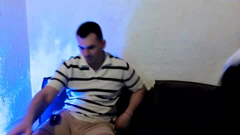 Snapshot of alexray20 chatting on 24, 4, 2026 Alex online show from 24, 4, 2026