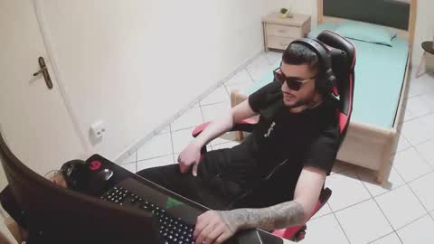 Snapshot of alexthepro00 chatting on 7, 10, 2025 alexthepro00 online show from 7, 10, 2025