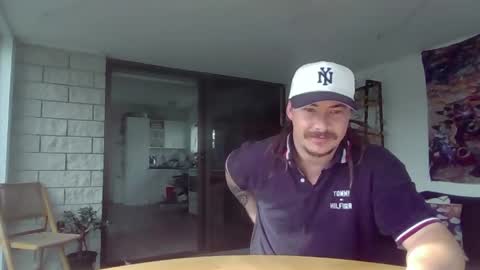 Alex online show from 10, 4, 2026