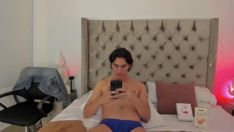 Alexxander Hall online show from 17, 9, 2025