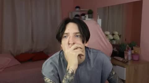 Alex online show from 11, 11, 2025