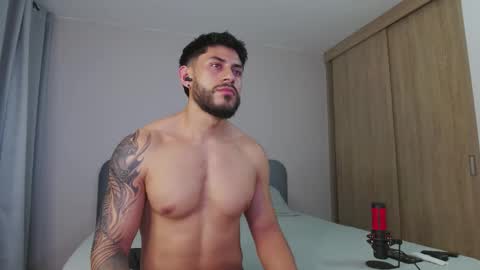 Snapshot of alexxxmachine chatting on 17, 10, 2025 Alex   freelance model  instagram alex b229 online show from 17, 10, 2025