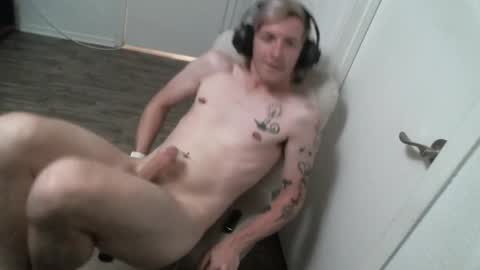 Snapshot of alexxxmic chatting on 2, 10, 2025 Alexxxmic online show from 2, 10, 2025