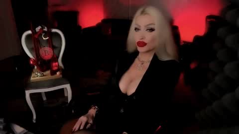 AlfaFemale online show from 20, 12, 2024