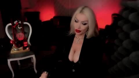 AlfaFemale online show from 20, 12, 2024