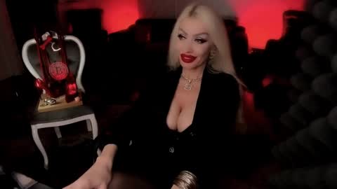 AlfaFemale online show from 20, 12, 2024