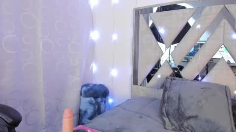 Carolina Join The Fan Club  online show from 11, 3, 2025