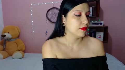 Snapshot of ali_squirt chatting on 3, 11, 2025 alixia online show from 3, 11, 2025