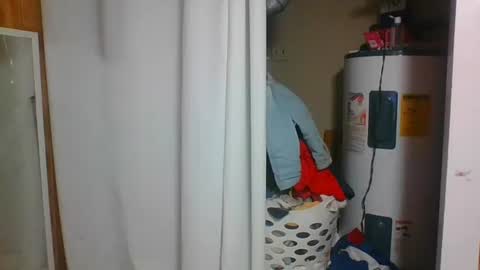 Snapshot of ali_tayler chatting on 14, 10, 2025 ali_tayler online show from 14, 10, 2025