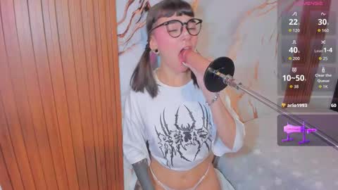 Snapshot of alice14cullen chatting on 20, 10, 2025 alice online show from 20, 10, 2025