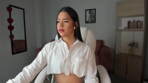 Snapshot of alice23jones chatting on 11, 3, 2025 Alice online show from 11, 3, 2025