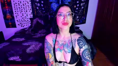 Snapshot of alice666f chatting on 19, 4, 2026 ALiCE ROSE online show from 19, 4, 2026