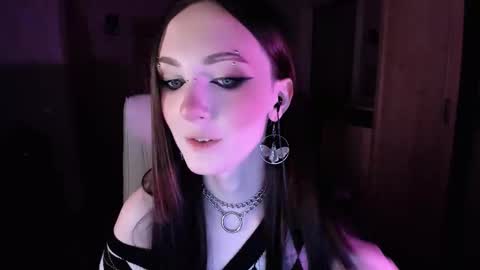 Snapshot of alice__aris chatting on 13, 9, 2025 Alice Aris online show from 13, 9, 2025