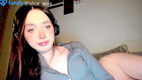 Snapshot of alice__aris chatting on 8, 3, 2026 Alice Aris online show from 8, 3, 2026