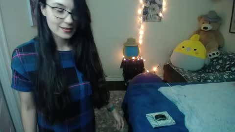 Snapshot of alice_asks chatting on 1, 10, 2025 Alice Asks online show from 1, 10, 2025