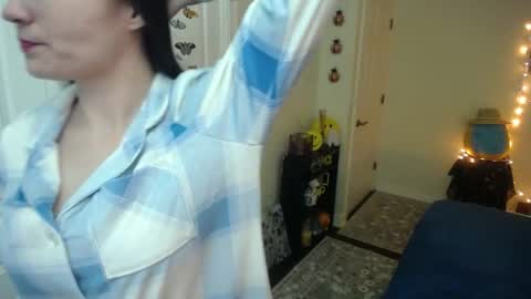 Snapshot of alice_asks chatting on 11, 4, 2026 Alice Asks online show from 11, 4, 2026