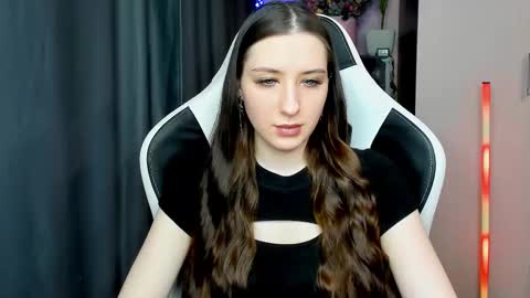 Snapshot of alice_bailey chatting on 31, 10, 2025 Alice online show from 31, 10, 2025