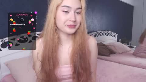 Snapshot of alice_clark13 chatting on 24, 10, 2025 Alis online show from 24, 10, 2025