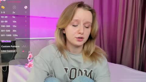 Snapshot of alice_diva chatting on 7, 12, 2024 Alice GMT2 Mon 3-9 AM Tue 3-9 AM Fri 3-9 AM Sat 3-9 AM Sun 3-9 AM online show from 7, 12, 2024
