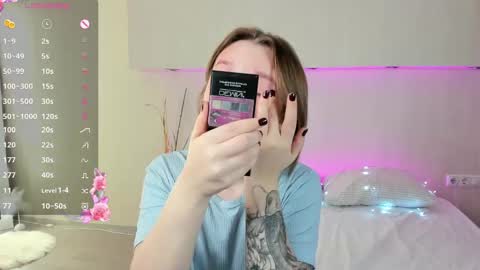 Snapshot of alice_diva chatting on 18, 12, 2024 Alice GMT2 Mon 3-9 AM Tue 3-9 AM Fri 3-9 AM Sat 3-9 AM Sun 3-9 AM online show from 18, 12, 2024