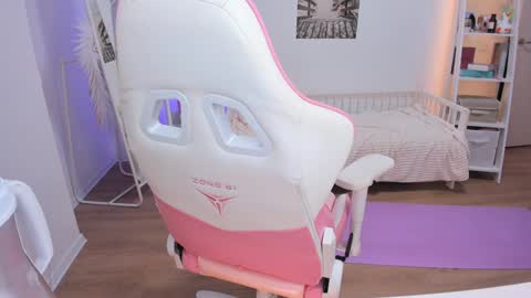 Snapshot of alice_forfun chatting on 22, 1, 2025 Alichery online show from 22, 1, 2025