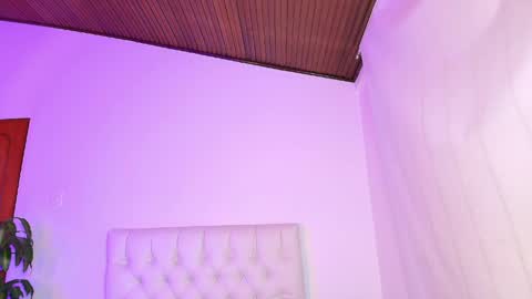 alice_jonnes_ online show from 4, 4, 2026