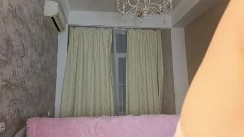 Snapshot of alice_liss_ chatting on 16, 4, 2026 Alice online show from 16, 4, 2026