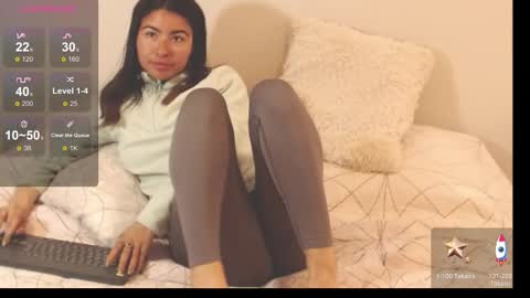 Snapshot of alice_middle01 chatting on 13, 11, 2025 Alice online show from 13, 11, 2025