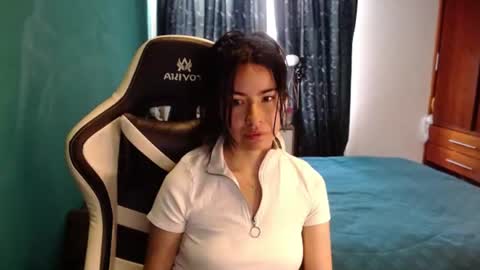 Snapshot of alice_middle01 chatting on 30, 7, 2026 Alice online show from 30, 7, 2026