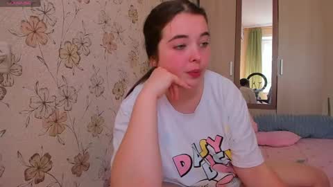 Snapshot of alice_next_door_ chatting on 21, 5, 2026 Alice online show from 21, 5, 2026