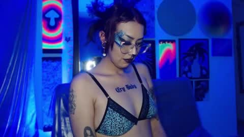 Snapshot of alice_phantom chatting on 11, 1, 2025 online show from 11, 1, 2025