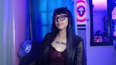 Snapshot of alice_phantom chatting on 28, 9, 2025 online show from 28, 9, 2025