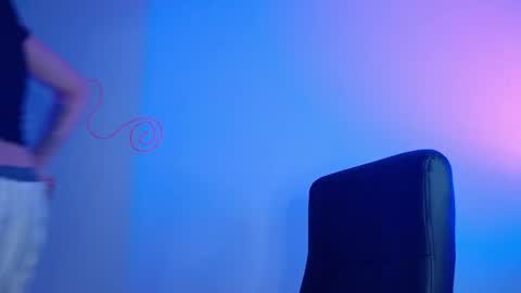 Snapshot of alice_phantom chatting on 16, 4, 2026 online show from 16, 4, 2026